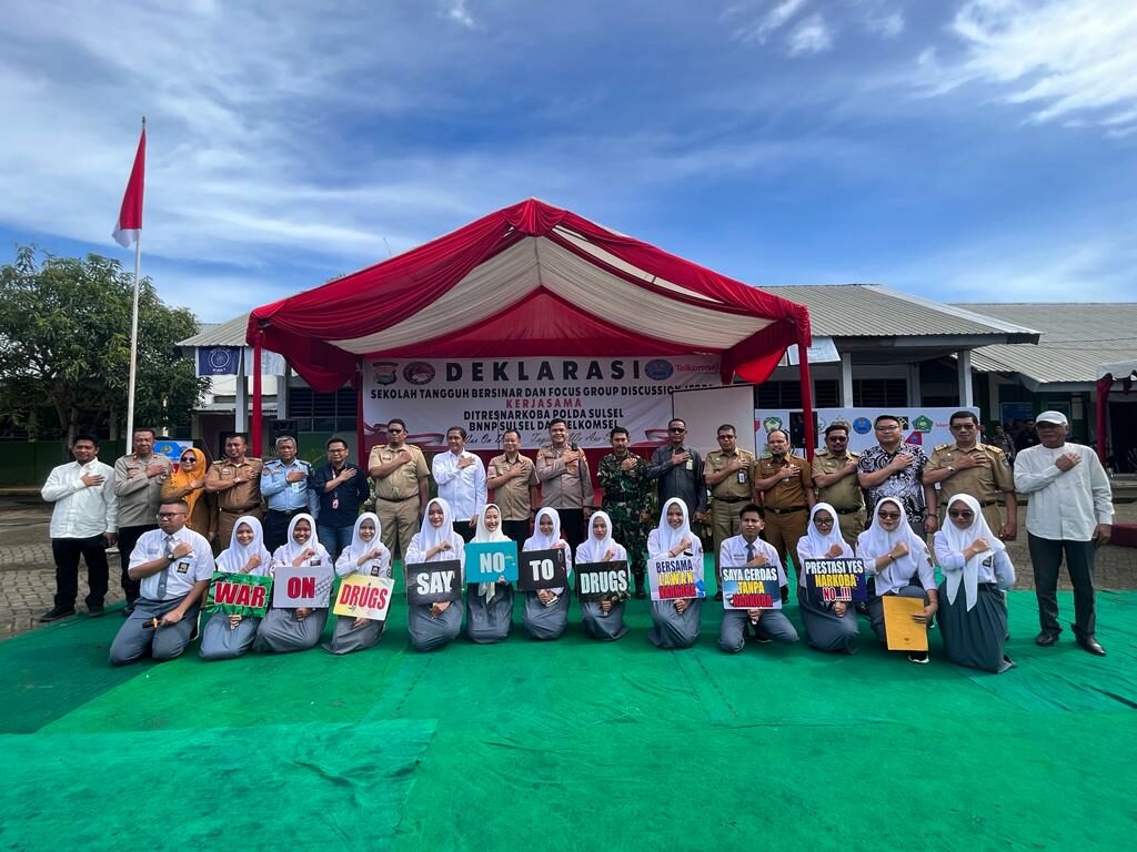 BNNP Sulawesi Selatan Menghadiri Deklarasi Dan Focus Group Discussion (FGD) Sekolah Tangguh Bersinar Anti Narkoba