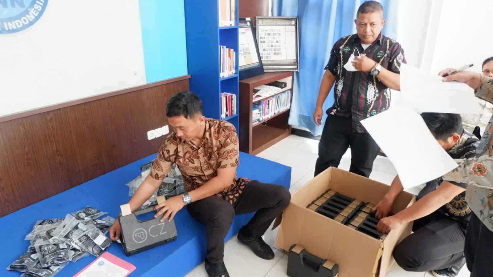 BNN Provinsi Sulawesi Selatan Menerima Distribusi Senjata Api Dan Amunisi Dari BNN RI Konsep Otomatis
