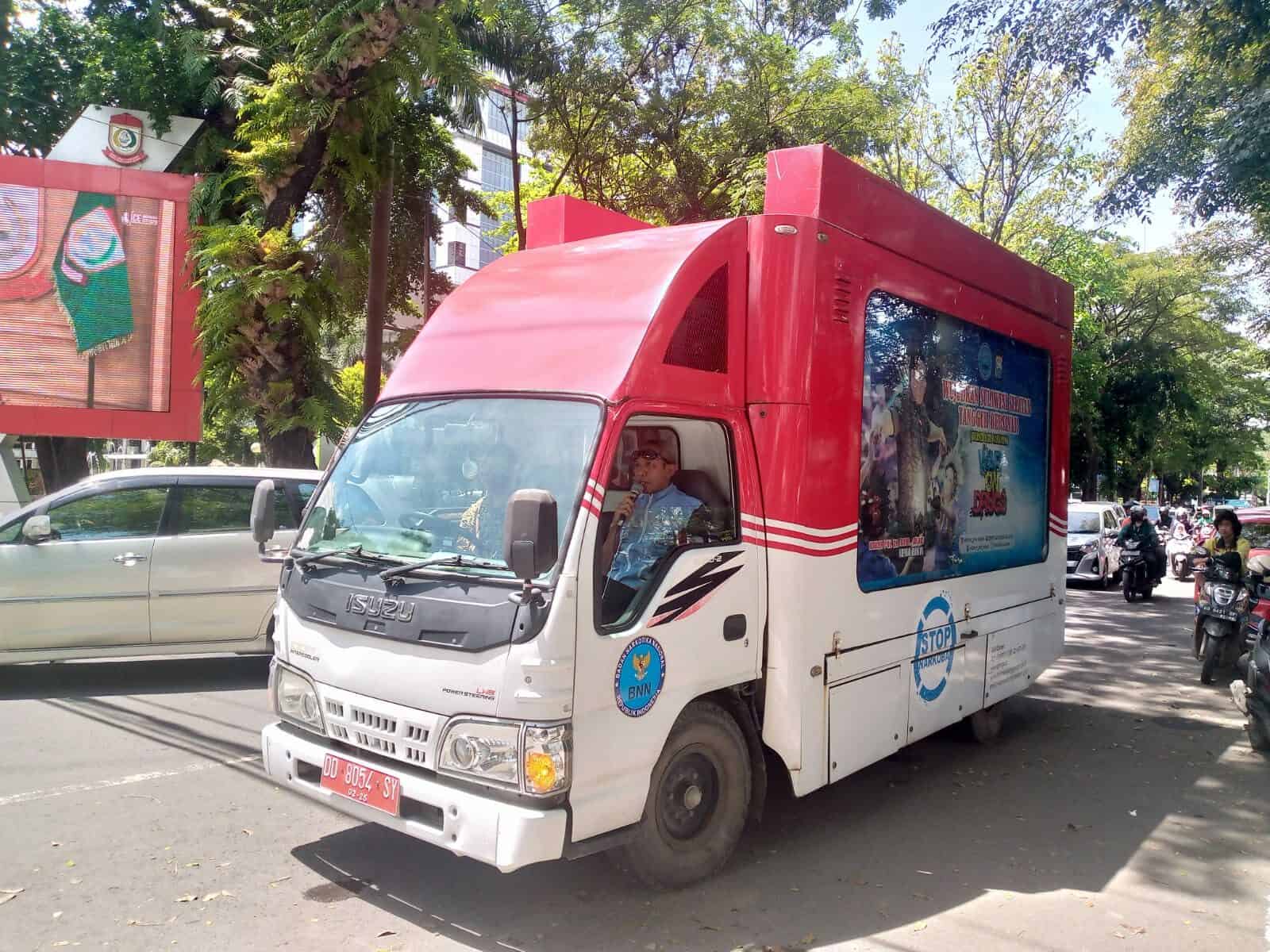 Pelaksanaan KIE P4GN Melalui Sosialisasi Anti Narkoba Secara Mobile Di Wilayah Kota Makassar