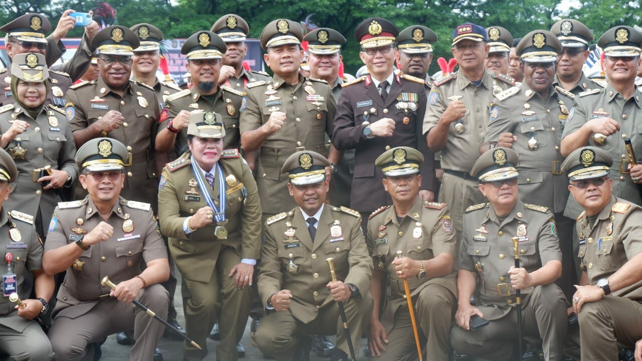 Kepala BNNP SULSEL Menghadiri Upacara Hut Satpol Pp Ke 73 Tahun Dan Satlinmas Ke 61 KEPALA BNNP SULSEL MENGHADIRI UPACARA HUT SATPOL PP KE 73 TAHUN DAN SATLINMAS KE 61