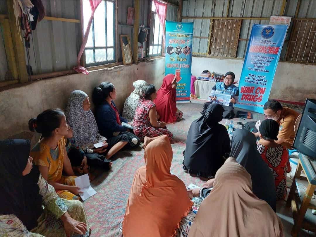 Penyuluhan Dan Kampanye War on Drugs Pada Kegiatan Posbindu oleh UPT Puskesmas Kanjilo Di Sapiria Kecamatan Barombong Kabupaten Gowa Penyuluhan dan Kampanye War on Drugs pada Kegiatan Posbindu oleh UPT Puskesmas Kanjilo Di Sapiria Kecamatan Barombong Kabupaten Gowa