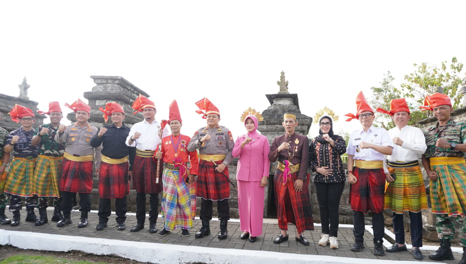 Kepala BNN Prov. Sulawesi Selatan Menghadiri Revitalisasi Situs Budaya/Agama oleh POLRI Dalam Rangka HUT Bhayangkara ke 77 Tahun Kepala BNN Prov. Sulawesi Selatan Menghadiri Revitalisasi Situs Budaya/Agama oleh POLRI Dalam Rangka HUT Bhayangkara ke 77 Tahun