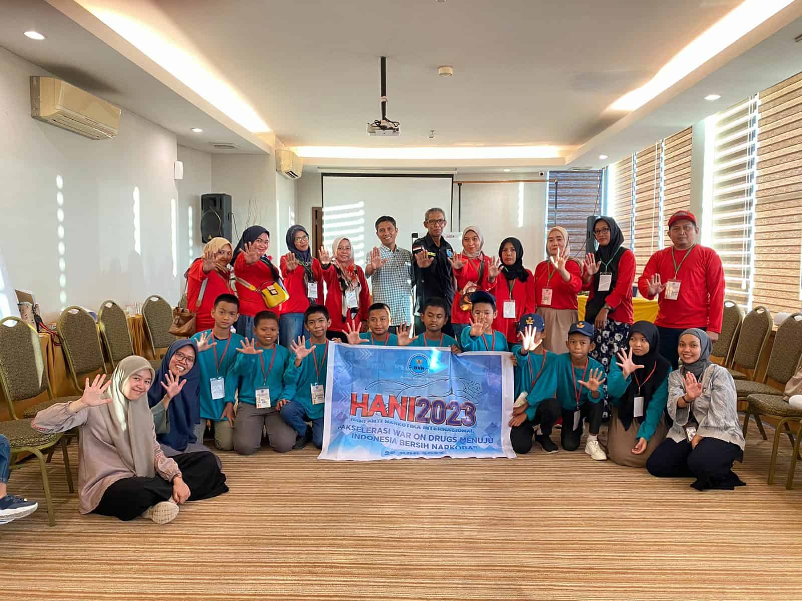 Intervensi Pelaksanaan Program Intervensi Ketahanan Keluarga Anti Narkoba Sesi I dan II di Kelurahan Bontorannu Kecamatan Mariso Intervensi Pelaksanaan Program Intervensi Ketahanan Keluarga Anti Narkoba Sesi I dan II di Kelurahan Bontorannu Kecamatan Mariso
