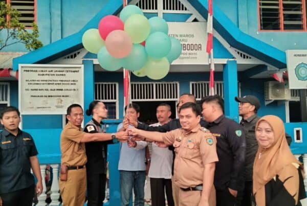 Peresmian Lingkungan Bersinar di Kelurahan Baju Bodoa