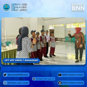 Sosialisasi Bahaya Penyalahgunaan Narkoba pada Masa Pengenalan Lingkungan Sekolah di beberapa Sekolah Menengah Pertama di Kota Makassar Sosialisasi Bahaya Penyalahgunaan Narkoba pada Masa Pengenalan Lingkungan Sekolah di beberapa Sekolah Menengah Pertama di Kota Makassar