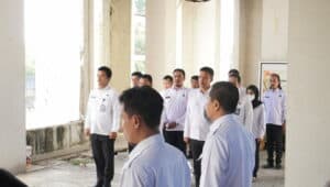 Kepala BNN Prov. Sulsel Memimpin Apel Pagi Sebelum memasuki Masa Purnabakti Kepala BNN Prov. Sulsel Memimpin Apel Pagi Sebelum memasuki Masa Purnabakti