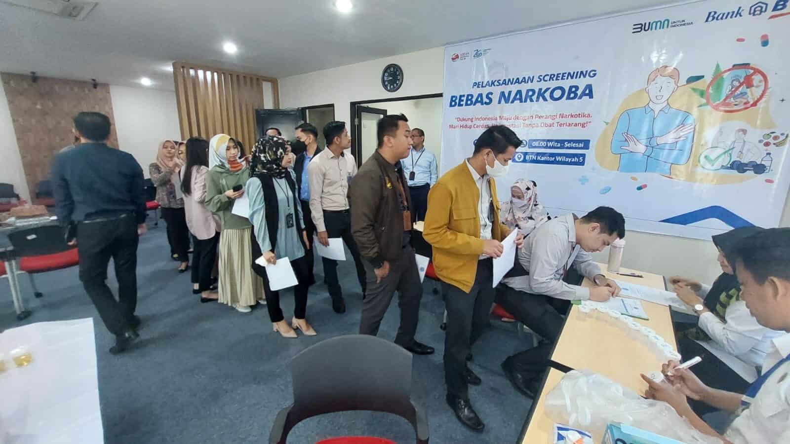 BNN Prov. Sulsel Melaksanakan Deteksi Dini Narkoba Melalui Tes Urine Karyawan Bank BTN Kantor Wilayah V BNN Prov. Sulsel Melaksanakan Deteksi Dini Narkoba Melalui Tes Urine Karyawan Bank BTN Kantor Wilayah V