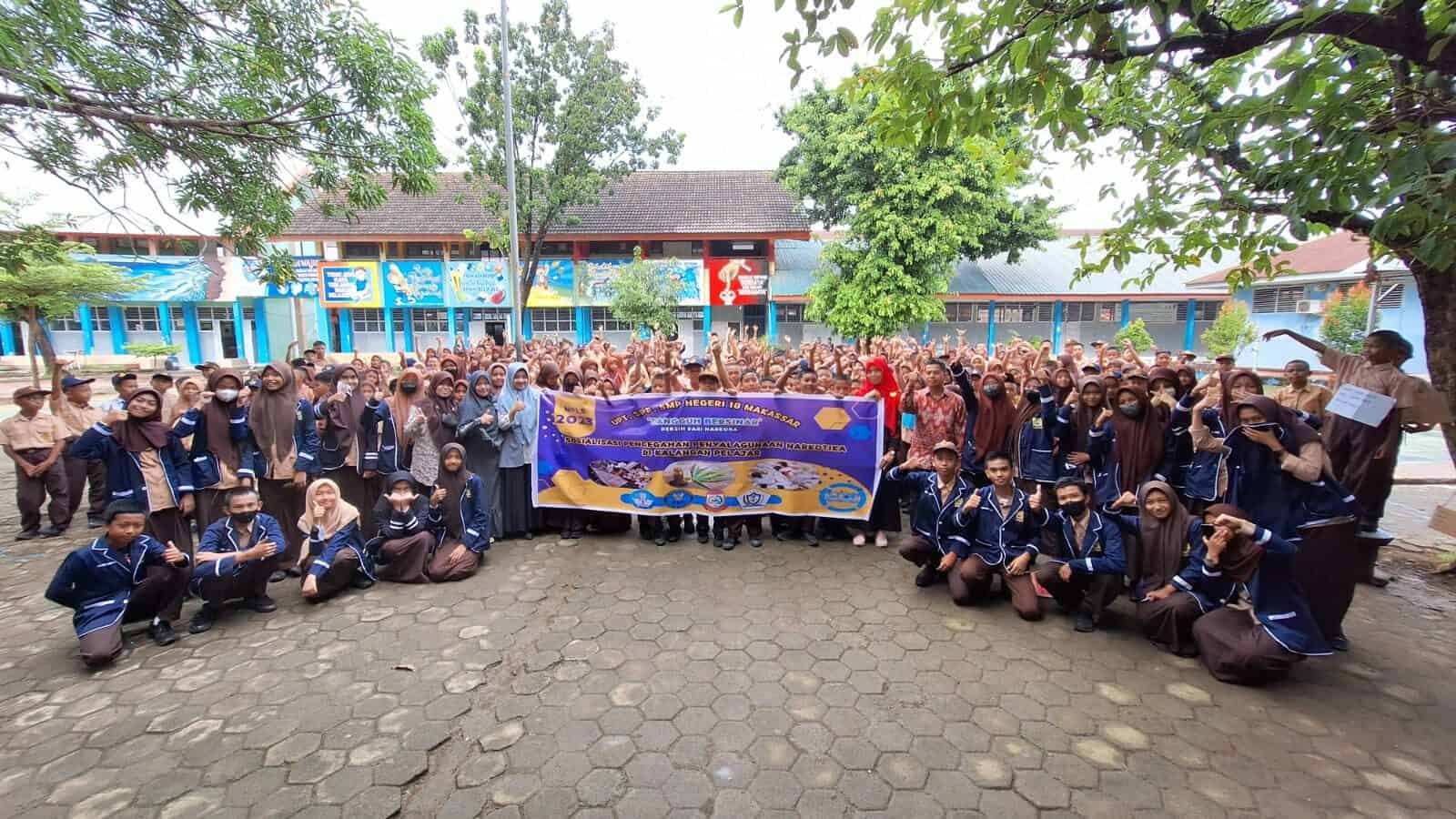Sosialisasi Bahaya Penyalahgunaan Narkoba Pada MPLS di beberapa Sekolah Menengah Pertama di Kota Makassar Sosialisasi Bahaya Penyalahgunaan Narkoba Pada MPLS di beberapa Sekolah Menengah Pertama di Kota Makassar