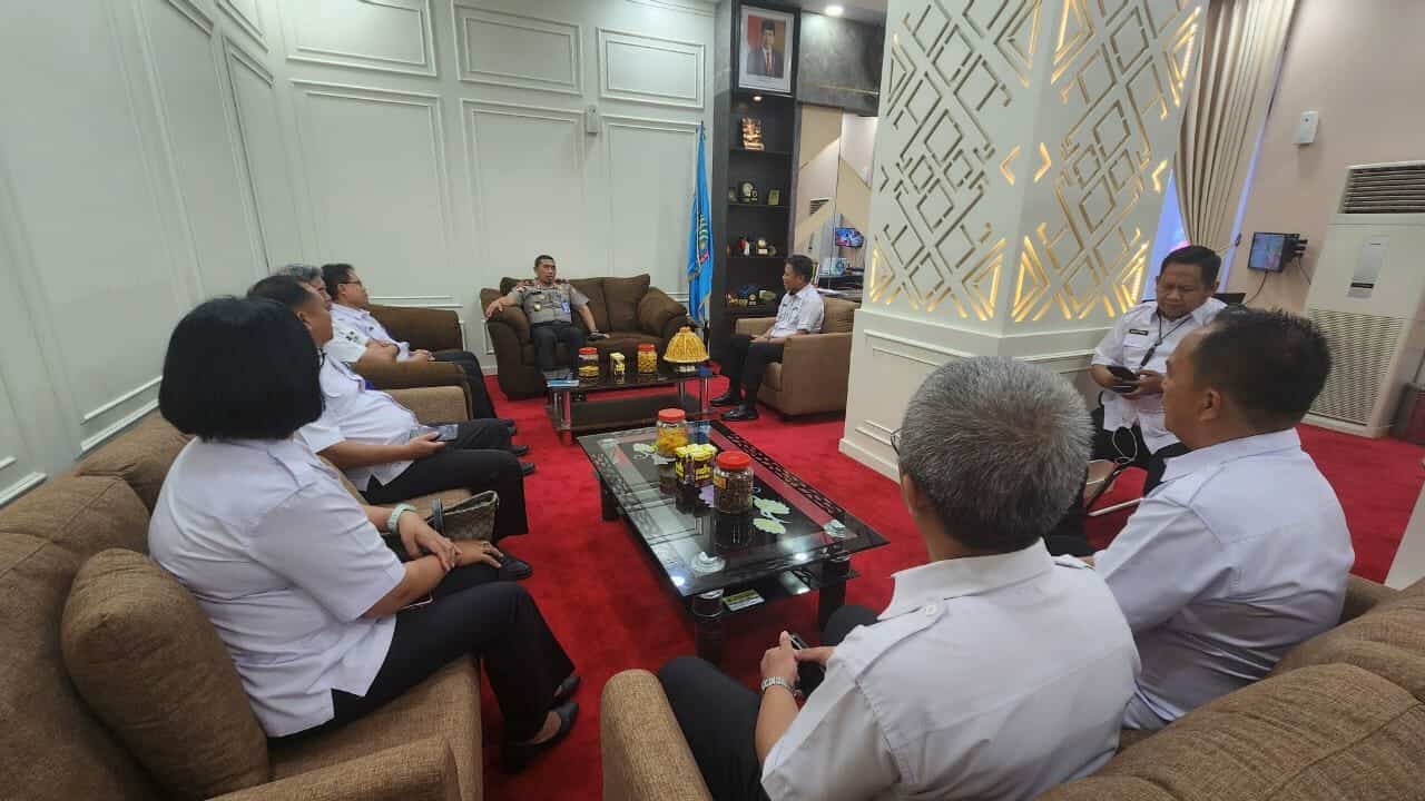 Sinergitas P4GN, Kepala BNNP Sulsel Bersama Jajaran Berkunjung SEKDA Pemprov Sulawesi Selatan Sinergitas P4GN, Kepala BNNP Sulsel Bersama Jajaran Berkunjung SEKDA Pemprov Sulawesi Selatan