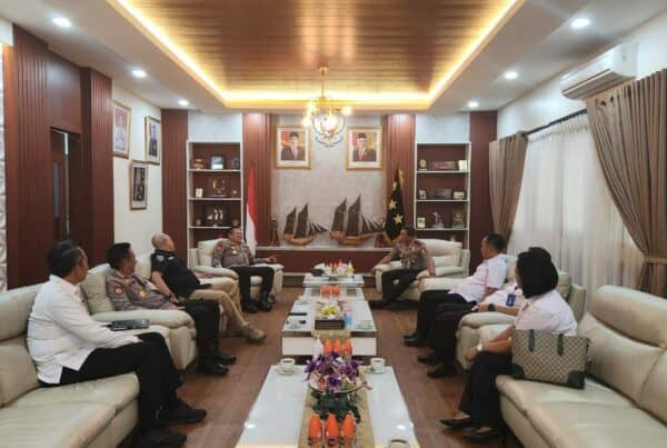 KEPALA BNNP SULSEL MELAKSANAKAN KUNJUNGAN SILATURAHMI BERSAMA KAPOLDA SULSEL DAN WAKAPOLDA SULSEL BESERTA JAJARANNYA