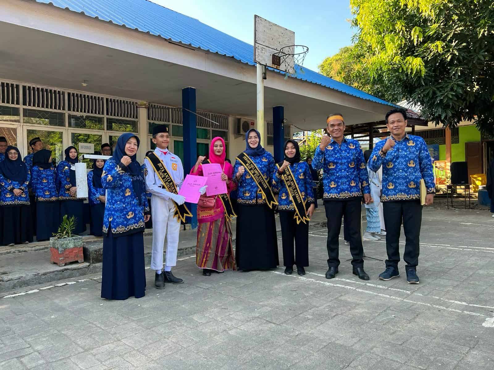 BNNP Sulsel Menghadiri Upacara 17 Agustus dirangkaikan dengan Pemilihan Duta Anti Narkoba Putra dan Putri BNNP Sulsel Menghadiri Upacara 17 Agustus dirangkaikan dengan Pemilihan Duta Anti Narkoba Putra dan Putri