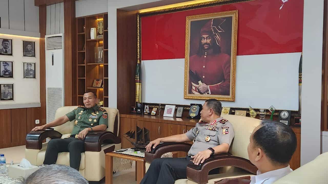 Perkuat Sinergitas,Kepala BNN Provinsi Sulawesi Selatan Melaksanakan Kunjungan Kerja Silaturahmi Bersama Pangdam XIV Hasanuddin Perkuat Sinergitas,Kepala BNN Provinsi Sulawesi Selatan Melaksanakan Kunjungan Kerja Silaturahmi Bersama Pangdam XIV Hasanuddin
