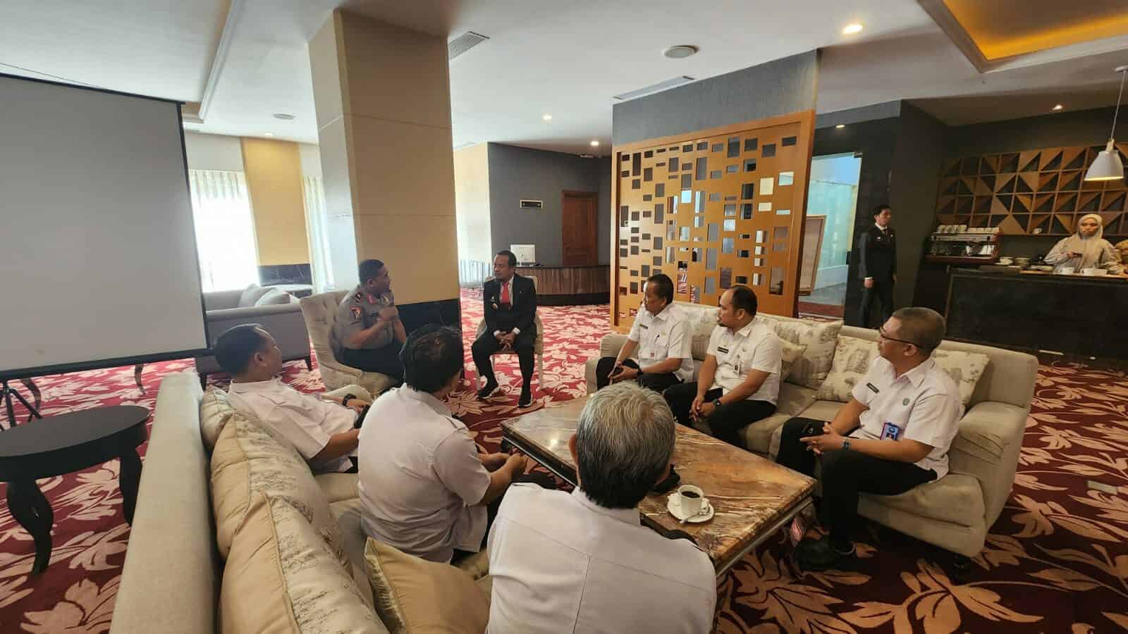 Perkuat Sinergitas,Kepala BNN Provinsi Sulawesi Selatan Melaksanakan Kunjungan Kerja Silaturahmi Bersama Gubernur Sulawesi Selatan Perkuat Sinergitas,Kepala BNN Provinsi Sulawesi Selatan Melaksanakan Kunjungan Kerja Silaturahmi Bersama Gubernur Sulawesi Selatan