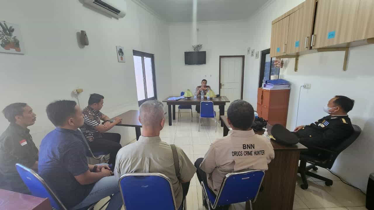 Kepala BNN Provinsi Sulawesi Selatan Pimpin Rapat Tim Asesmen Terpadu (TAT) Kepala BNN Provinsi Sulawesi Selatan Pimpin Rapat Tim Asesmen Terpadu (TAT)