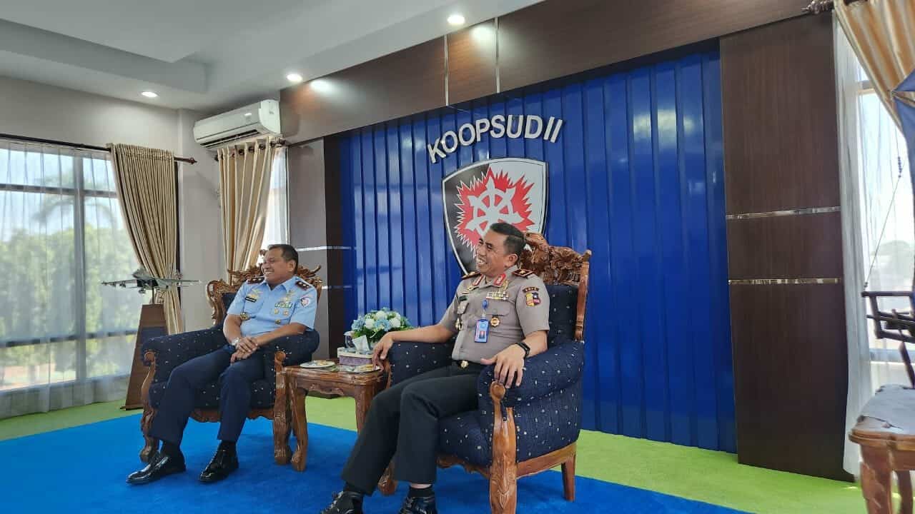 MEMPERTAHANKAN SINERGITAS P4GN, KEPALA BNNP SULSEL MELAKSANAKAN KUNJUNGAN KE KOMANDO OPERASI ANGKATAN UDARA II MEMPERTAHANKAN SINERGITAS P4GN, KEPALA BNNP SULSEL MELAKSANAKAN KUNJUNGAN KE KOMANDO OPERASI ANGKATAN UDARA II