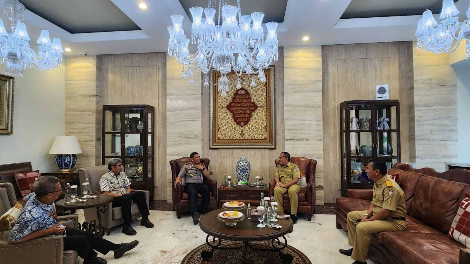 Kolaborasi dan Sinergitas Bersama Pemkot Makassar, Kepala BNN Provinsi Sulawesi Selatan Berkunjung Ke Walikota Makassar Kolaborasi dan Sinergitas Bersama Pemkot Makassar, Kepala BNN Provinsi Sulawesi Selatan Berkunjung Ke Walikota Makassar