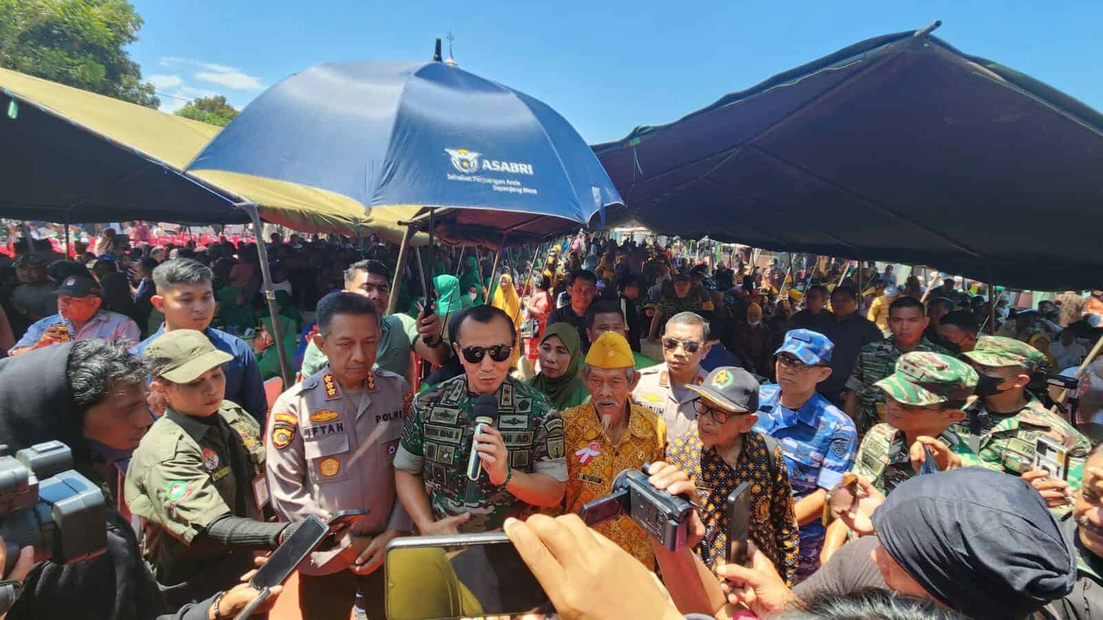 Kepala BNN Prov. Sulawesi Selatan Menghadiri Bhakti Sosial dan Bhakti Kesehatan di Wilayah Kodam XIV Hasanuddin Kepala BNN Prov. Sulawesi Selatan Menghadiri Bhakti Sosial dan Bhakti Kesehatan di Wilayah Kodam XIV Hasanuddin