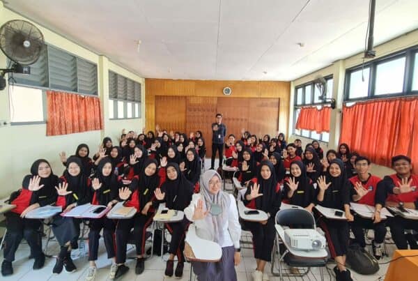 BNNP Sulsel Mengisi Materi Mata kuliah Dasar Pendidikan Penanggulangan Narkoba pada Prodi Farmasi Poltekkes Kemenkes Makassar