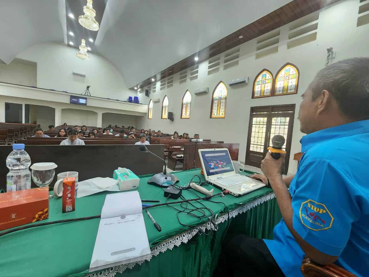 Pembekalan Pemuda Batak Kristiani se-Sulawesi Selatan Sebagai Duta Anti Narkoba Pembekalan Pemuda Batak Kristiani se-Sulawesi Selatan Sebagai Duta Anti Narkoba