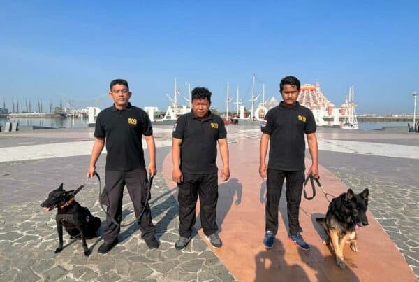 UNIT K-9 BNNP SULSEL ATAS NAMA BEN DAN KANI MELAKSANAKAN LATIHAN PENDETEKSIAN DI BULAN SEPTEMBER