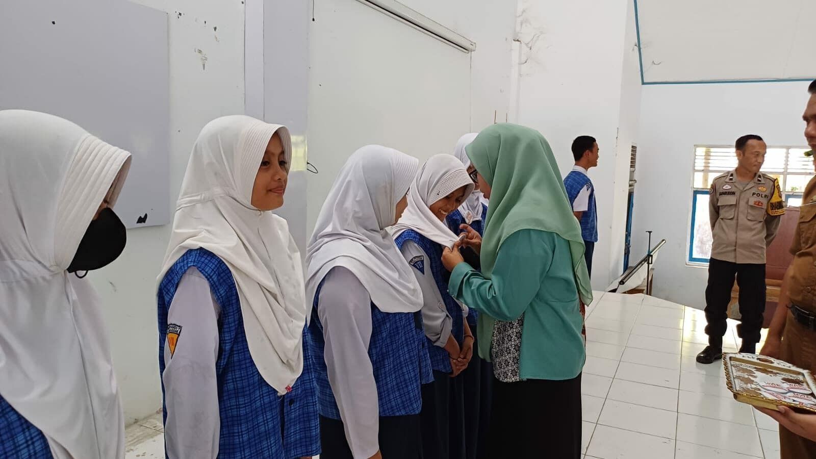 Deklarasi Sekolah Bersih Narkoba UPT SPF SMP Negeri 7 Makassar Deklarasi Sekolah Bersih Narkoba UPT SPF SMP Negeri 7 Makassar