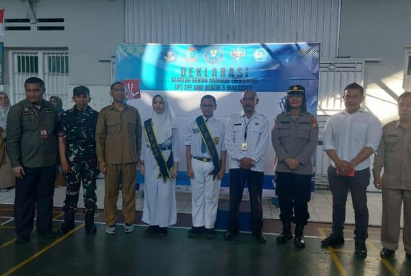 Pelaksanaan Upacara dan Deklarasi Sekolah Bersih Narkoba UPT SPF SMP Negeri 5 Makassar