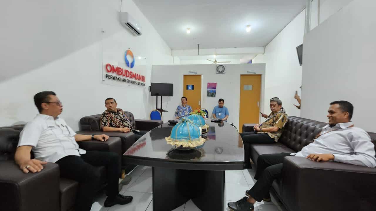 Kepala BNNP SULSEL Berkunjung Ke Kantor Ombudsman Sulsel Dirangkaikan dengan Tes Urine Pegawai Kantor Ombudsman Sulsel Kepala BNNP SULSEL Berkunjung Ke Kantor Ombudsman Sulsel Dirangkaikan dengan Tes Urine Pegawai Kantor Ombudsman Sulsel