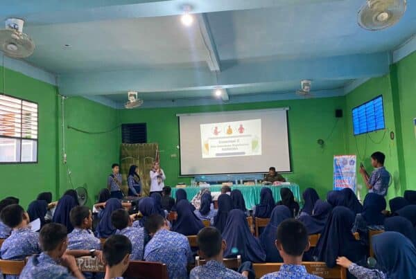Satgas Extraordinary BNNP Sulsel melalui strategi Soft Power Aproach BNNP Sulsel Kerjasama Kesbangpol Kota Makassar Perkuat ketahanan diri anti Narkoba Siswa SMPN 37