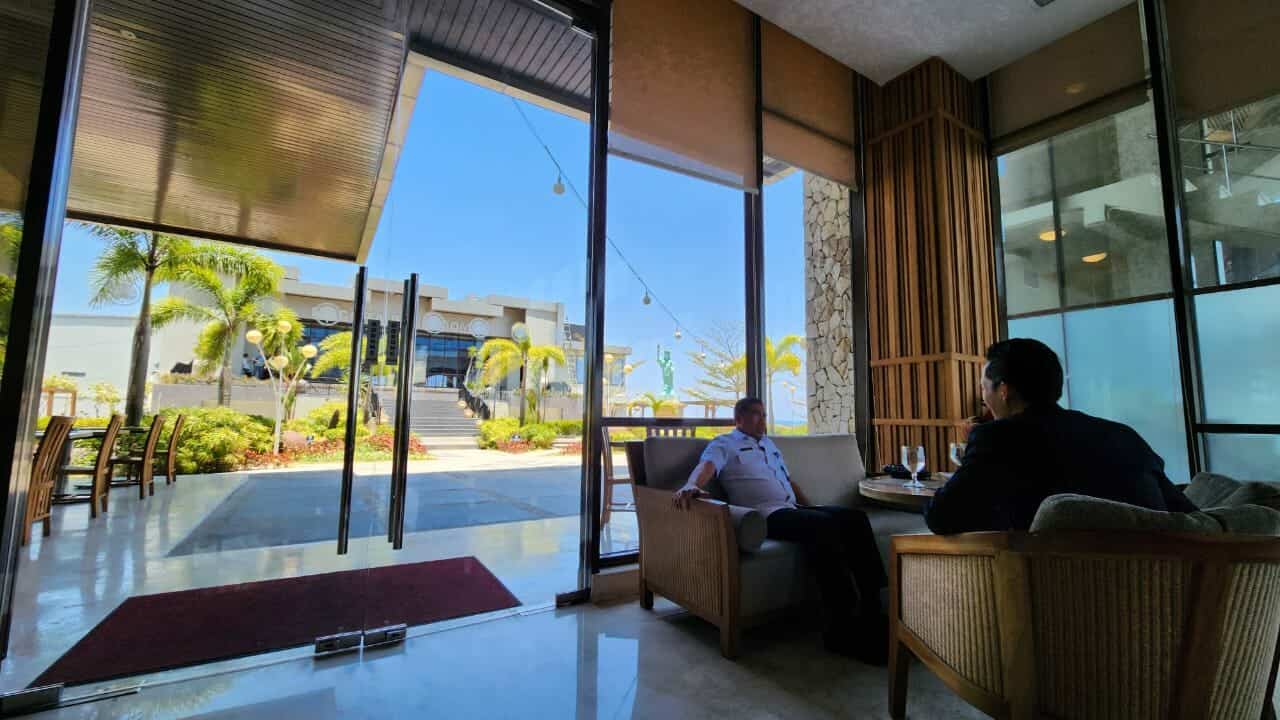 Dalam Rangka Upaya Tindak Lanjut Instruksi Presiden Tentang Extraordinary Crime, Kepala BNNP Sulawesi Selatan Melakukan Kunjungan ke Hotel The Rinra Makassar Dalam Rangka Upaya Tindak Lanjut Instruksi Presiden Tentang Extraordinary Crime, Kepala BNNP Sulawesi Selatan Melakukan Kunjungan ke Hotel The Rinra Makassar