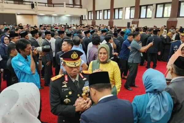 Kepala BNNP Sulsel didampingi Ketua DWP BNNP Sulsel Menghadiri Pelantikan Sejumlah Penjabat di Wilayah Sulsel