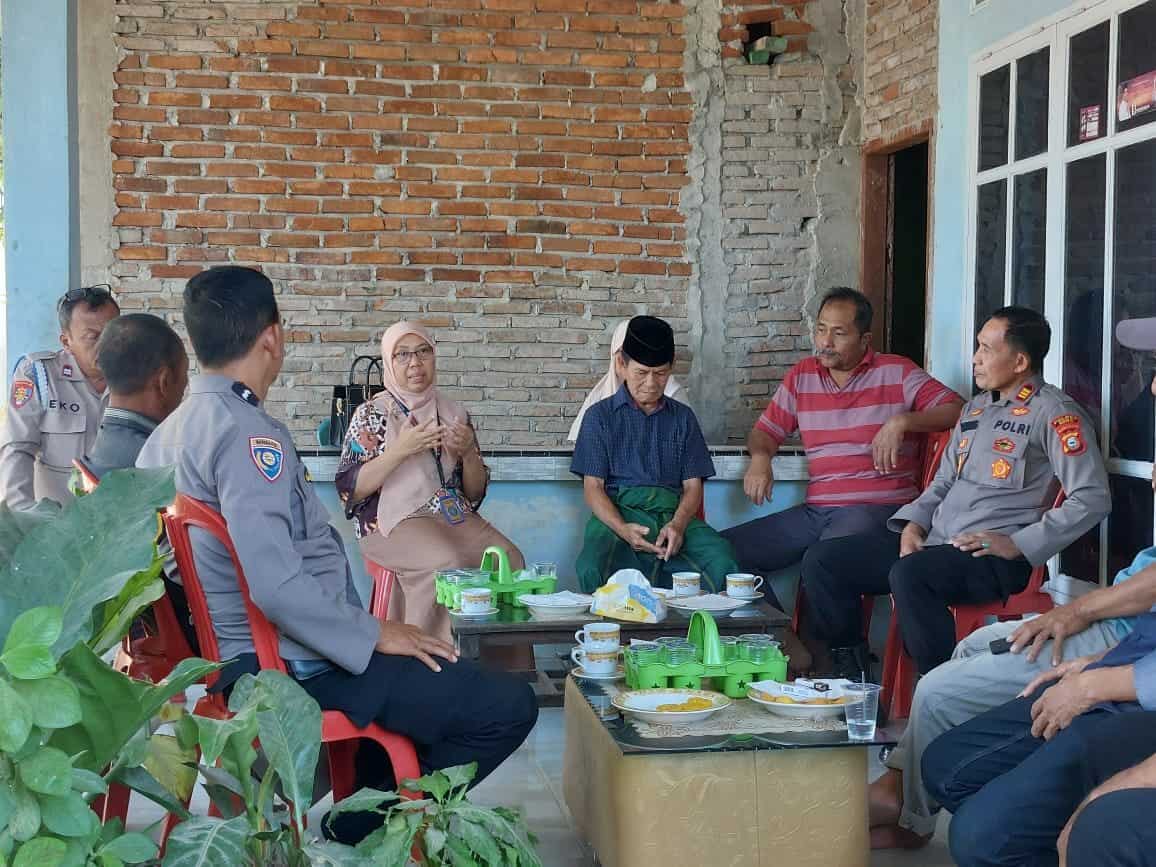 Silaturrahmi Kapolsek Pallangga, Babinkamtibmas Pallangga, BNNP Sulsel bersama warga lingkungan Mappala Kelurahan Tetebatu Kecamatan Pallangga Kabupaten Gowa Silaturrahmi Kapolsek Pallangga, Babinkamtibmas Pallangga, BNNP Sulsel bersama warga lingkungan Mappala Kelurahan Tetebatu Kecamatan Pallangga Kabupaten Gowa