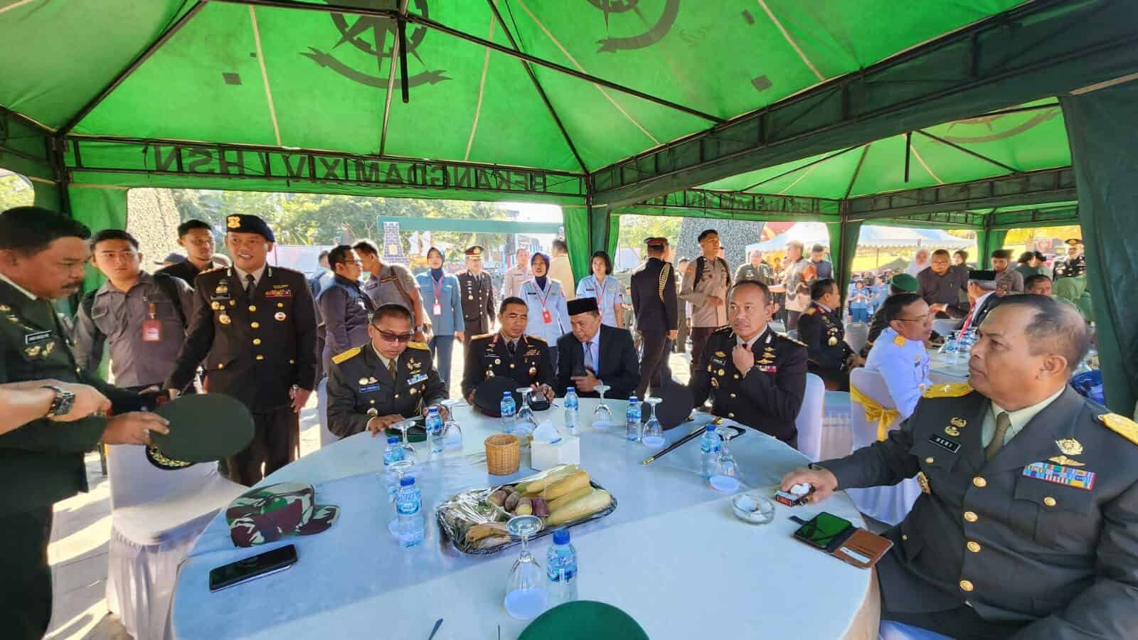 DALAM RANGKA HUT TNI KE 78 TAHUN, KEPALA BNNP SULSEL MENGHADIRI PERESMIAN PEMBUKAAN PAMERAN ALUTSISTA TAHUN ANGGARAN 2023 DALAM RANGKA HUT TNI KE 78 TAHUN, KEPALA BNNP SULSEL MENGHADIRI PERESMIAN PEMBUKAAN PAMERAN ALUTSISTA TAHUN ANGGARAN 2023