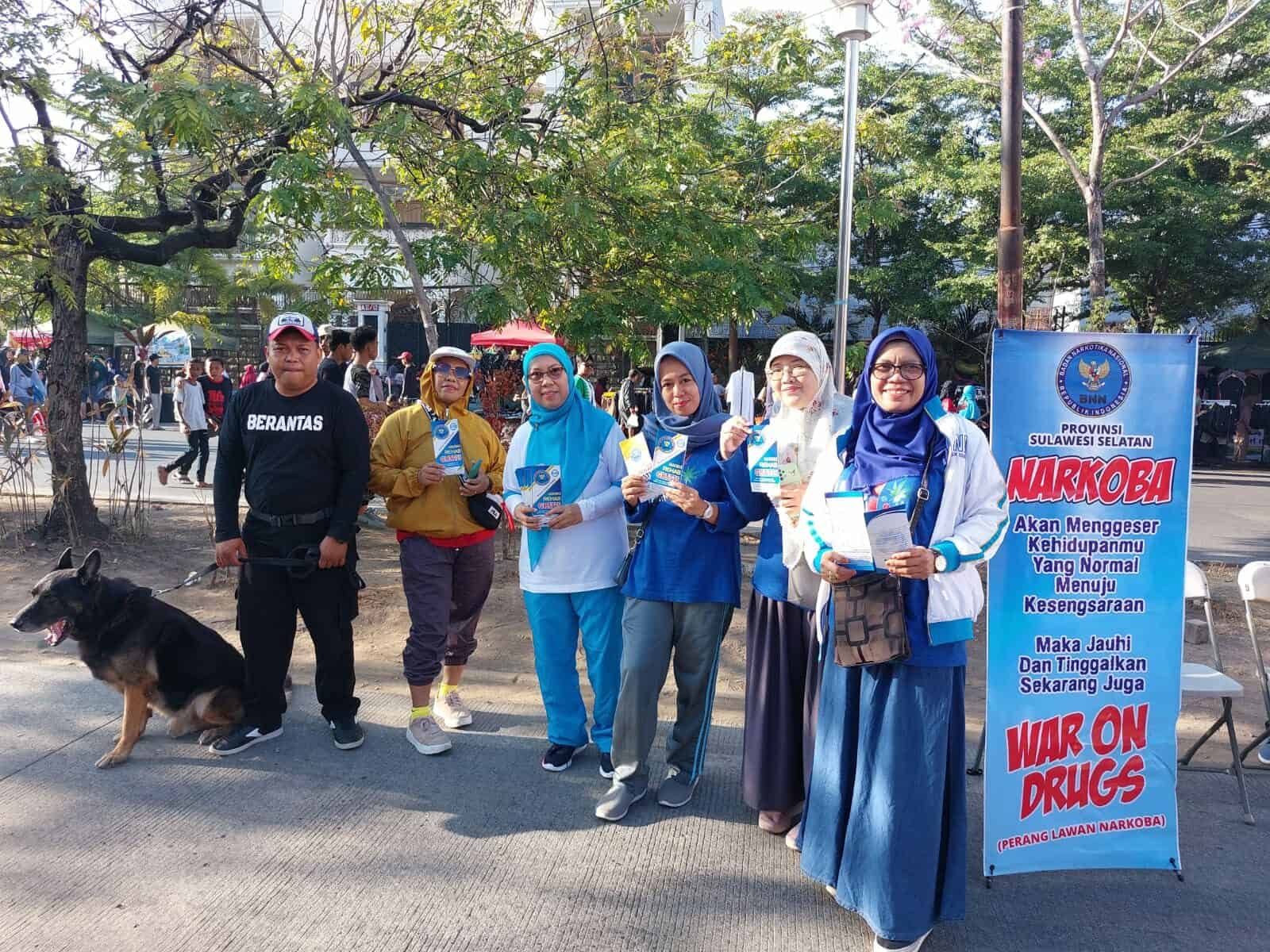 Dalam Rangka Penanganan Narkotika Secara Extraordinarycrime, TIM BNN Prov. Sulsel melaksanakan Penyuluhan Mobile P4GN serta Kampanye War On Drugs melalui Kegiatan Car Free Day Dalam Rangka Penanganan Narkotika Secara Extraordinarycrime, TIM BNN Prov. Sulsel melaksanakan Penyuluhan Mobile P4GN serta Kampanye War On Drugs melalui Kegiatan Car Free Day