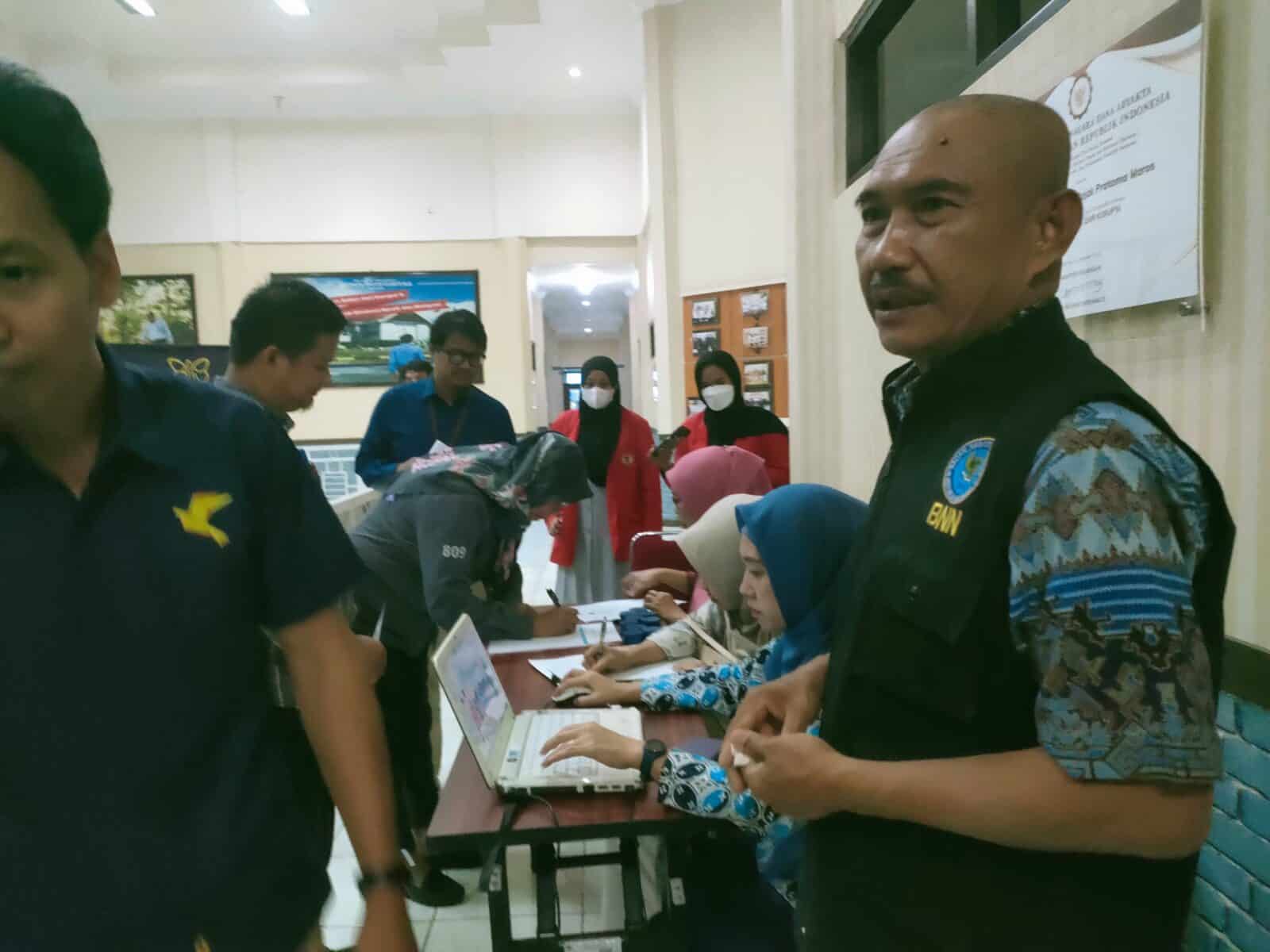 BNN Provinsi Sulawesi Selatan Lakukan Skrining Uji Narkotika Kantor Pelayanan Pajak Pratama Maros BNN Provinsi Sulawesi Selatan Lakukan Skrining Uji Narkotika Kantor Pelayanan Pajak Pratama Maros