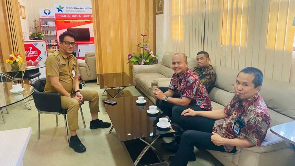 Koordinasi Ke Bapeddalitbang Prov Sulsel Dalam Rangka Tindak Lanjut Surat Permintaan Renovasi Gedung B Ke Gubernur Koordinasi Ke Bapeddalitbang Prov Sulsel Dalam Rangka Tindak Lanjut Surat Permintaan Renovasi Gedung B Ke Gubernur