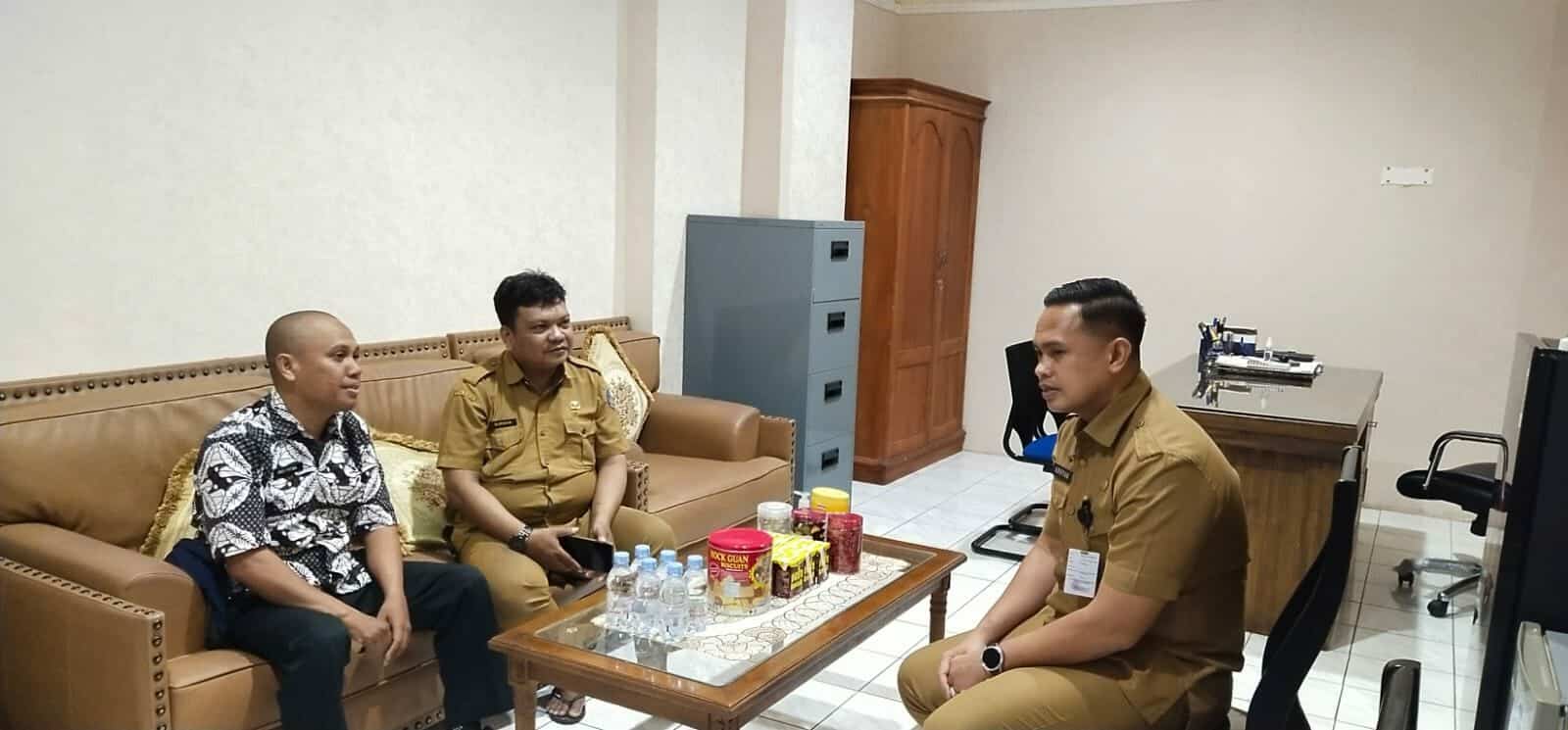 Koordinasi dan Pemantauan Surat Permohonan Hibah Ke Pemprov Sulsel Koordinasi dan Pemantauan Surat Permohonan Hibah Ke Pemprov Sulsel