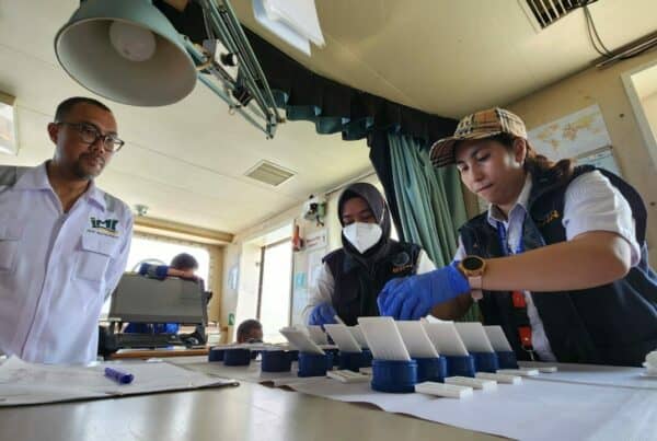 BNN Provinsi Sulawesi Selatan Lakukan Skrining Uji Narkotika Awak Kapal Karunia Gemilang II Milik LMI Group
