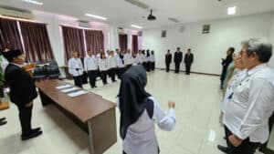 Kepala BNNP Sulawesi Selatan Melakukan Pelantikan Dan Pengambilan Sumpah/Janji Pejabat Struktural Di Lingkungan BNNP Sulawesi Selatan Kepala BNNP Sulawesi Selatan Melakukan Pelantikan Dan Pengambilan Sumpah/Janji Pejabat Struktural Di Lingkungan BNNP Sulawesi Selatan