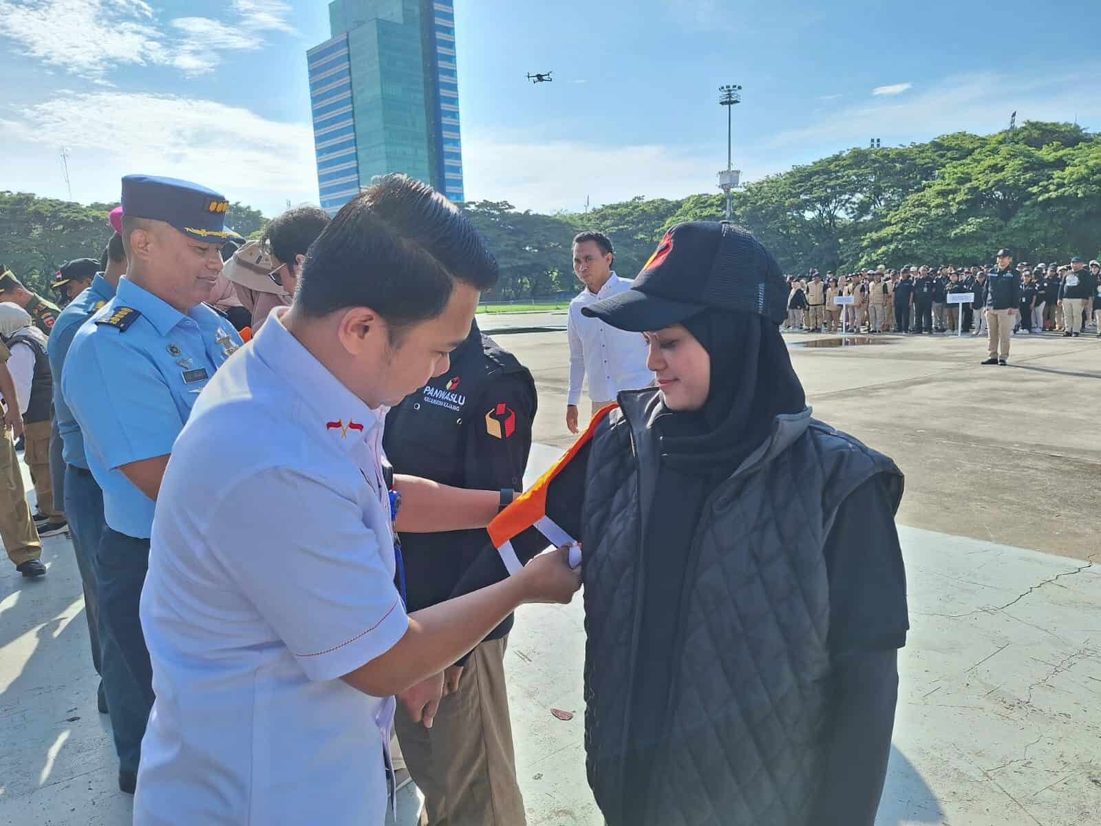 BNNP Sulawesi Selatan Turut Menghadiri Apel Siaga Pemilu 2024 Sebagai Bentuk Dukungan Pemilu Serentak 2024 BNNP Sulawesi Selatan Turut Menghadiri Apel Siaga Pemilu 2024 Sebagai Bentuk Dukungan Pemilu Serentak 2024