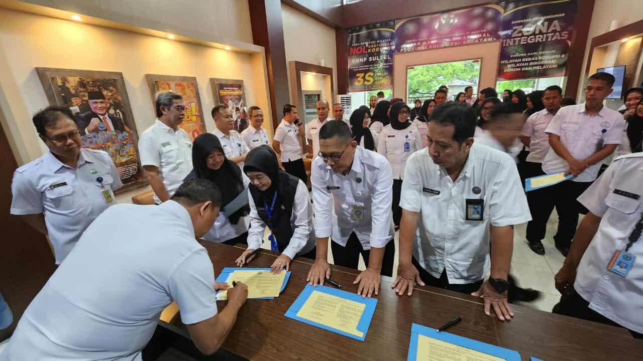 SELURUH PERSONEL BNNP SULAWESI SELATAN MELAKUKAN PENANDATANGANAN PAKTA INTEGRITAS TAHUN ANGGARAN 2024
