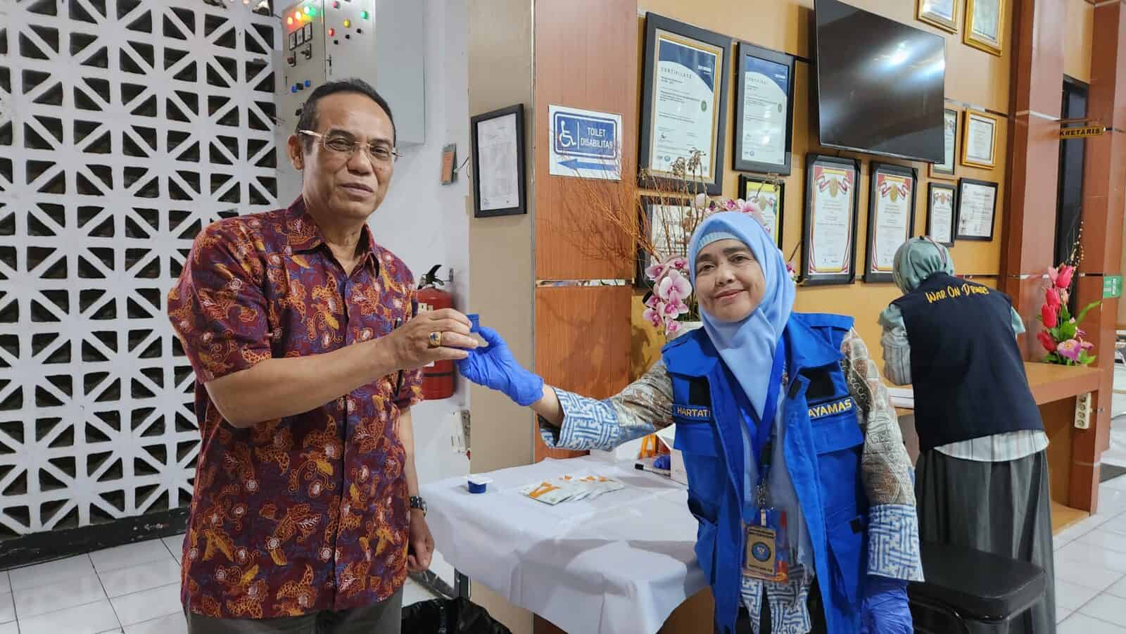BNNP SULSEL BEKERJASAMA DENGAN PENGADILAN TATA USAHA NEGARA (PTUN) MAKASSAR MELAKSANAKAN SOSIALISASI P4GN DIRANGKAIKAN DENGAN DETEKSI DINI BNNP SULSEL BEKERJASAMA DENGAN PENGADILAN TATA USAHA NEGARA (PTUN) MAKASSAR MELAKSANAKAN SOSIALISASI P4GN DIRANGKAIKAN DENGAN DETEKSI DINI