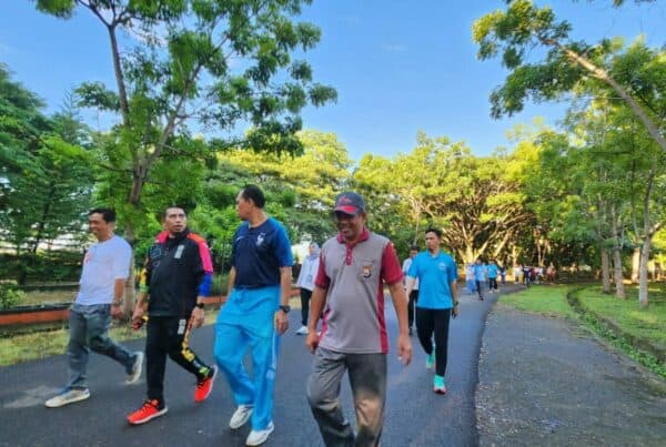 KEPALA BNNP SULAWESI SELATAN PIMPIN OLAHRAGA BERSAMA DENGAN PERSONIL JAJARAN BNNK BONE