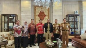Kepala BNNP Sulawesi Selatan Kunjungi Walikota Makassar Dalam Rangka Koordinasi dan Sinergitas P4GN Kepala BNNP Sulawesi Selatan Kunjungi Walikota Makassar Dalam Rangka Koordinasi dan Sinergitas P4GN