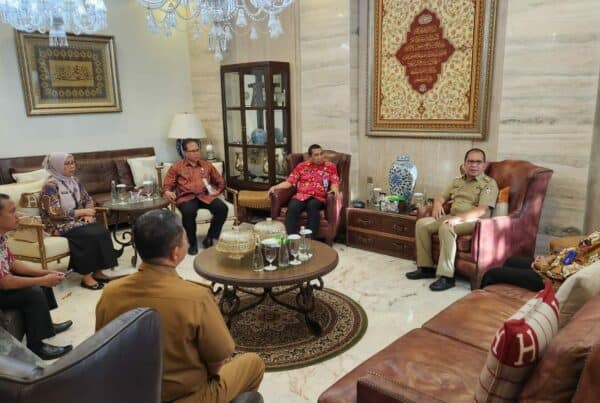Kepala BNNP Sulawesi Selatan Kunjungi Walikota Makassar Dalam Rangka Koordinasi dan Sinergitas P4GN Kepala BNNP Sulawesi Selatan Kunjungi Walikota Makassar Dalam Rangka Koordinasi dan Sinergitas P4GN