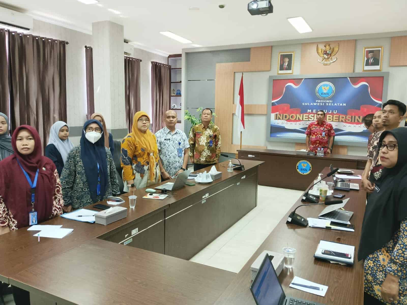 BNNP SULAWESI SELATAN MENGIKUTI KEGIATAN RAPAT EVALUASI REFORMASI BIROKRASI PENINGKATAN PEMBANGUNAN ZONA INTEGRITAS DI LINGKUNGAN BNN BNNP SULAWESI SELATAN MENGIKUTI KEGIATAN RAPAT EVALUASI REFORMASI BIROKRASI PENINGKATAN PEMBANGUNAN ZONA INTEGRITAS DI LINGKUNGAN BNN