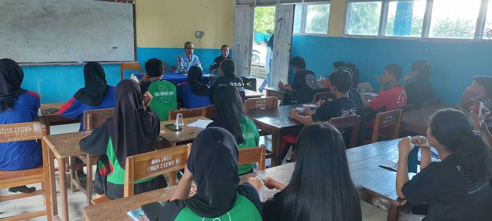 SOSIALISASI P4GN DILINGKUNGAN SMK NEGERI 3 KAB. LUWU BERSINAR (BERSIH NARKOBA) SOSIALISASI P4GN DILINGKUNGAN SMK NEGERI 3 KAB. LUWU BERSINAR (BERSIH NARKOBA)