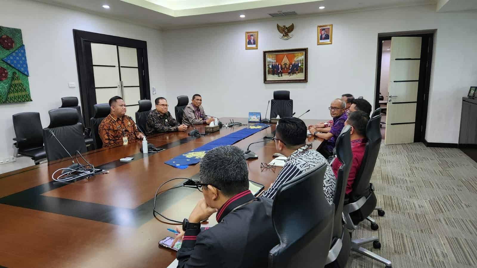 PERTAHANKAN SINERGITAS, KEPALA BNNP SULSEL MENGAJAK PERWAKILAN BANK INDONESIA (BI) WILAYAH SULSEL UNTUK BERPERAN PADA PROGRAM P4GN PERTAHANKAN SINERGITAS, KEPALA BNNP SULSEL MENGAJAK PERWAKILAN BANK INDONESIA (BI) WILAYAH SULSEL UNTUK BERPERAN PADA PROGRAM P4GN