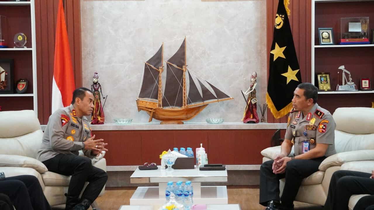 PERKUAT SINERGITAS P4GN, KEPALA BNNP SULSEL MELAKSANAKAN KUNJUNGAN SILATURAHMI BERSAMA KAPOLDA SULAWESI SELATAN PERKUAT SINERGITAS P4GN, KEPALA BNNP SULSEL MELAKSANAKAN KUNJUNGAN SILATURAHMI BERSAMA KAPOLDA SULAWESI SELATAN