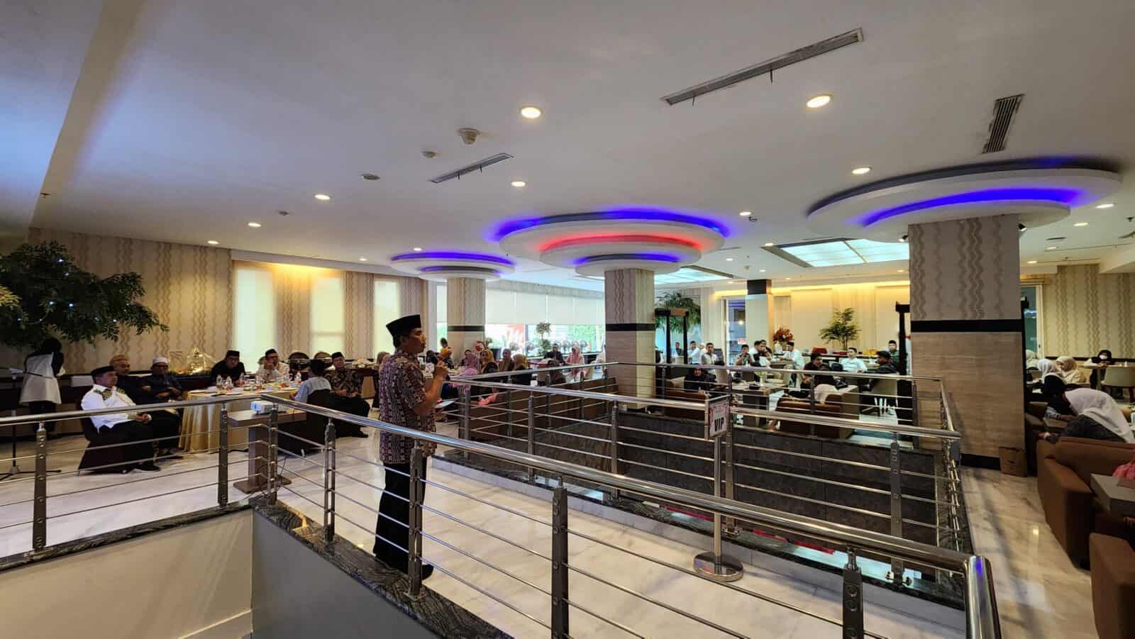BNNP SULAWESI SELATAN MELAKSANAKAN BUKA PUASA BERSAMA DENGAN SELURUH KELUARGA BESAR PERSONEL BNNP SULSEL