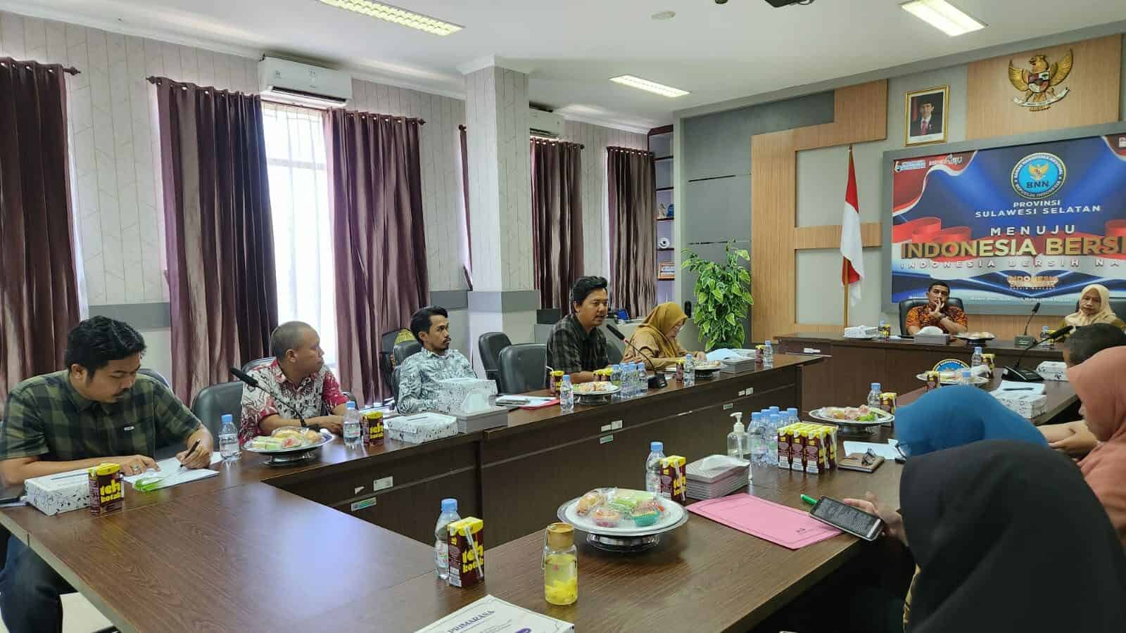 BNNP SULAWESI SELATAN MENERIMA KUNJUNGAN TIM SETDA KOTA MAKASSAR BNNP SULAWESI SELATAN MENERIMA KUNJUNGAN TIM SETDA KOTA MAKASSAR